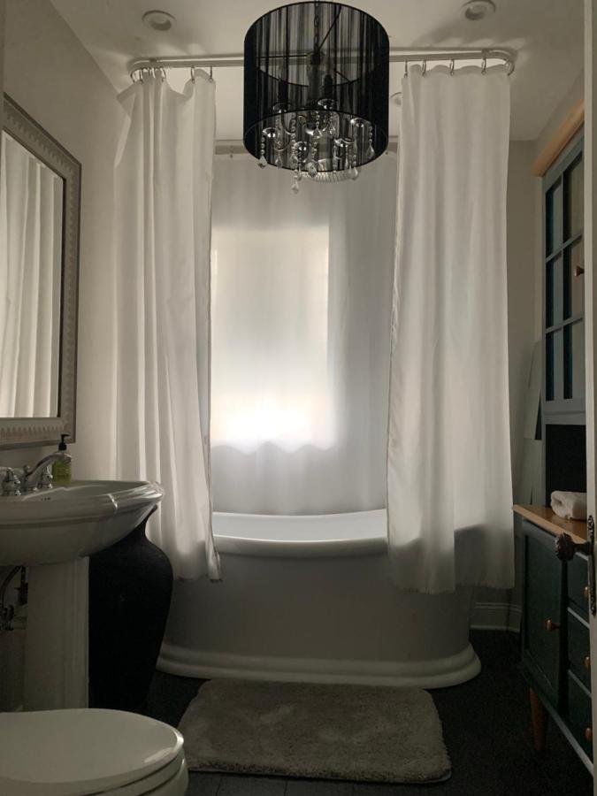 Oak Park Beauties - Tree Lined Streets - Walkable Apartment Екстериор снимка